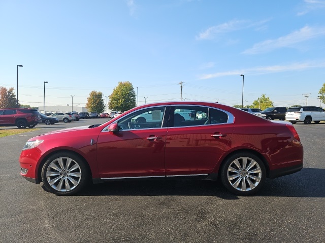 2015 Lincoln MKS EcoBoost photo 2