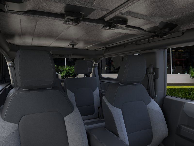 2025 Ford Bronco Base photo 11