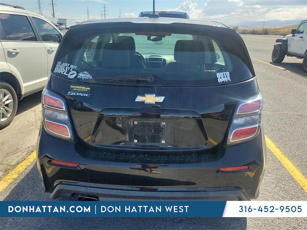 2020 Chevrolet Sonic LT photo 4