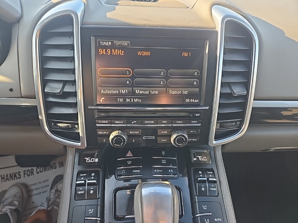 2013 Porsche Cayenne Base photo 16