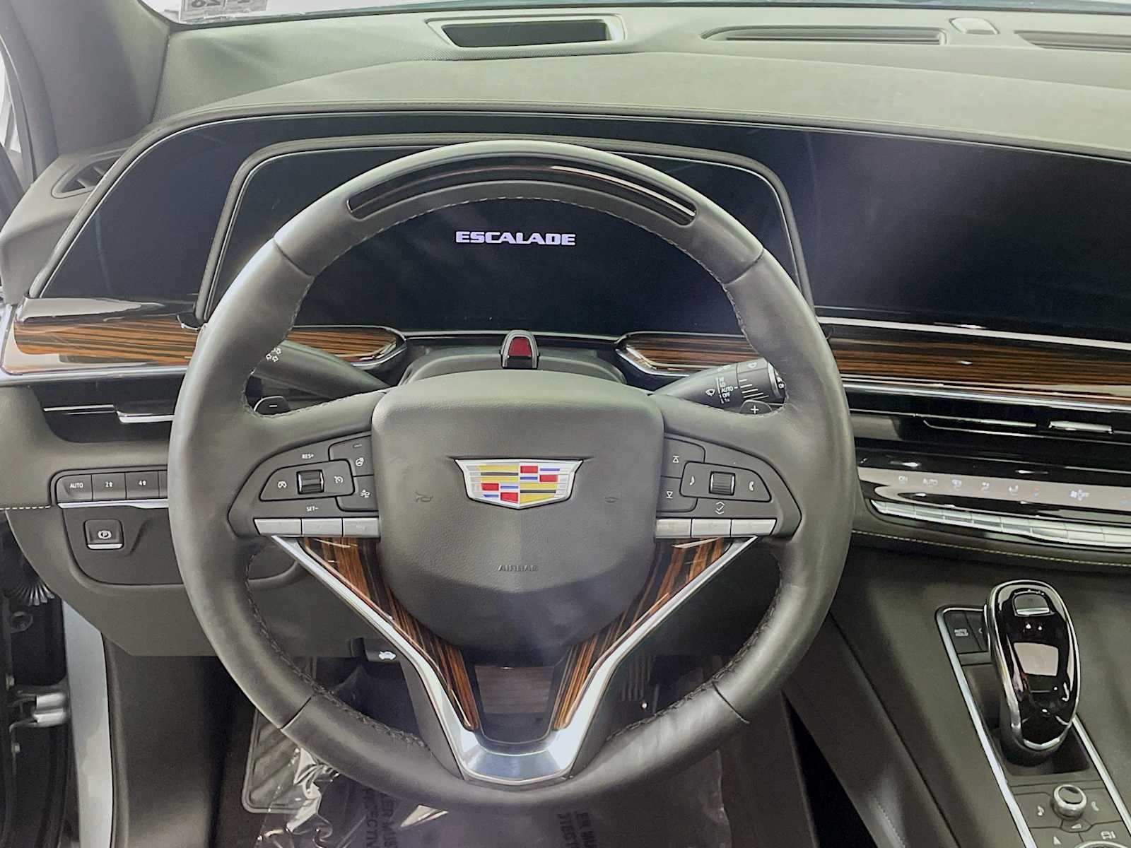 2023 Cadillac Escalade Premium Luxury photo 9