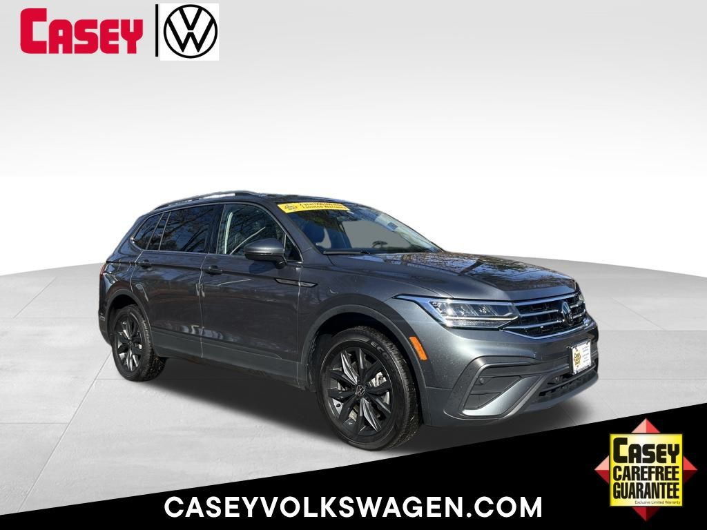 2024 Volkswagen Tiguan SE's photo