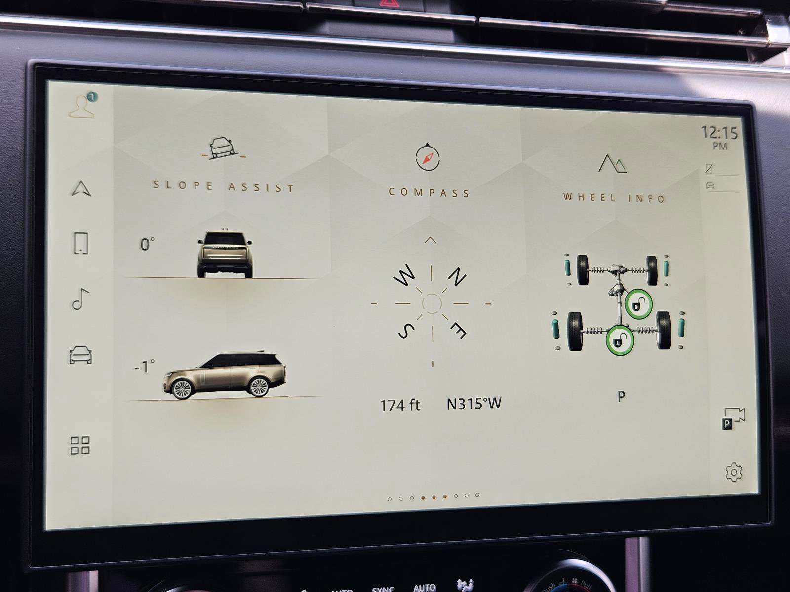 2023 Land Rover Range Rover SE photo 17