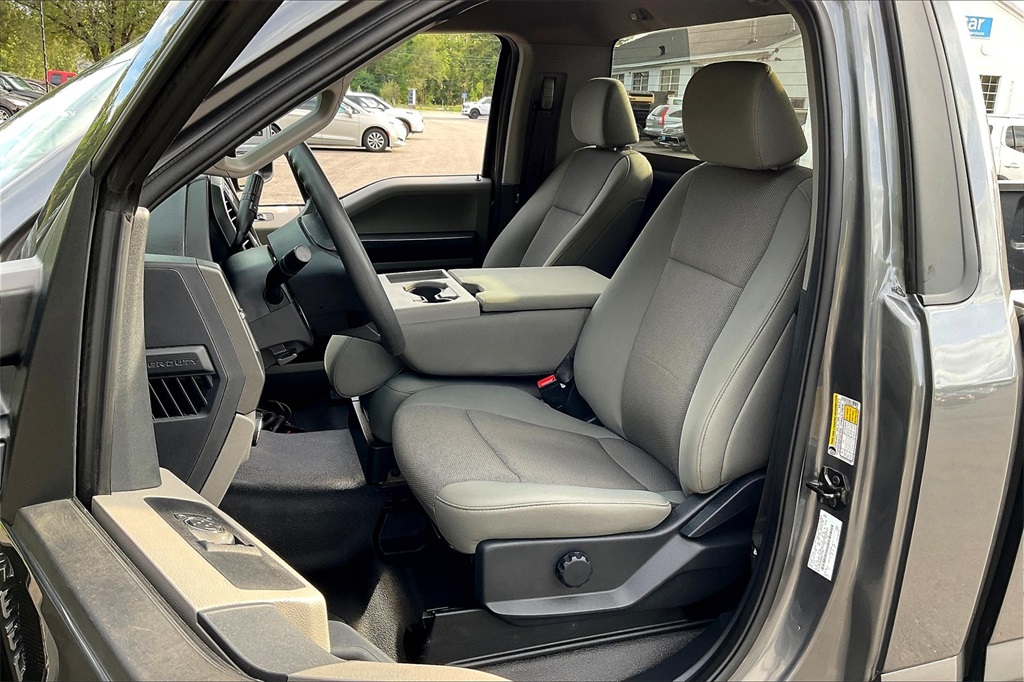 2022 Ford F-350 XL photo 10