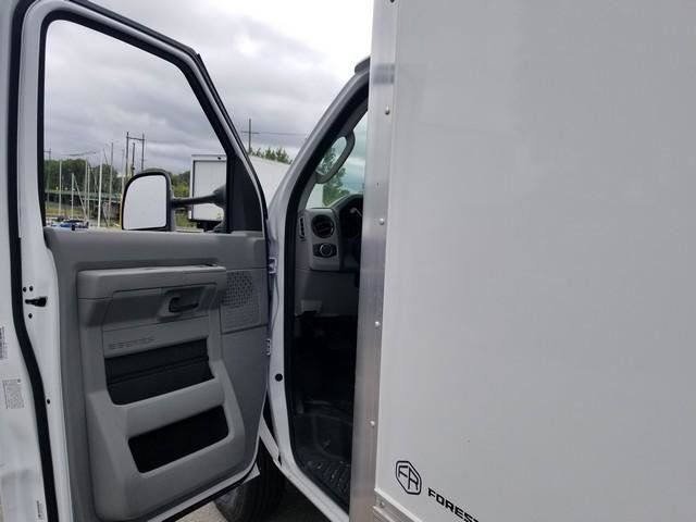 2026 Ford E-450 photo 15