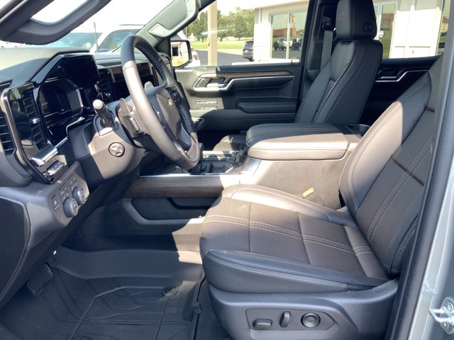 2025 Chevrolet Silverado 1500 High Country photo 20