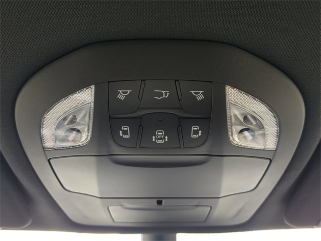 2026 Chrysler Voyager LX photo 22