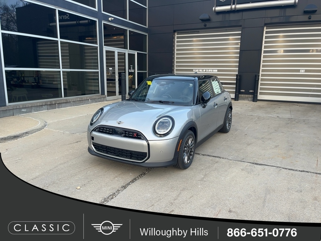 2026 MINI Hardtop 4 Door S's photo