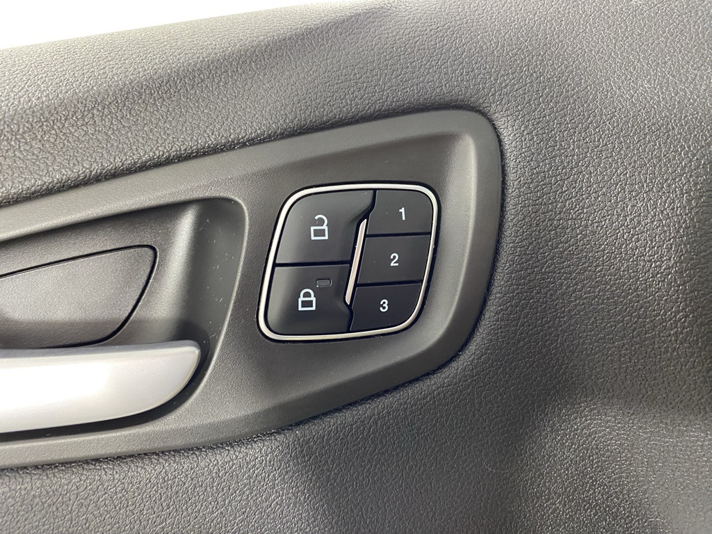 2019 Ford Escape Titanium photo 11