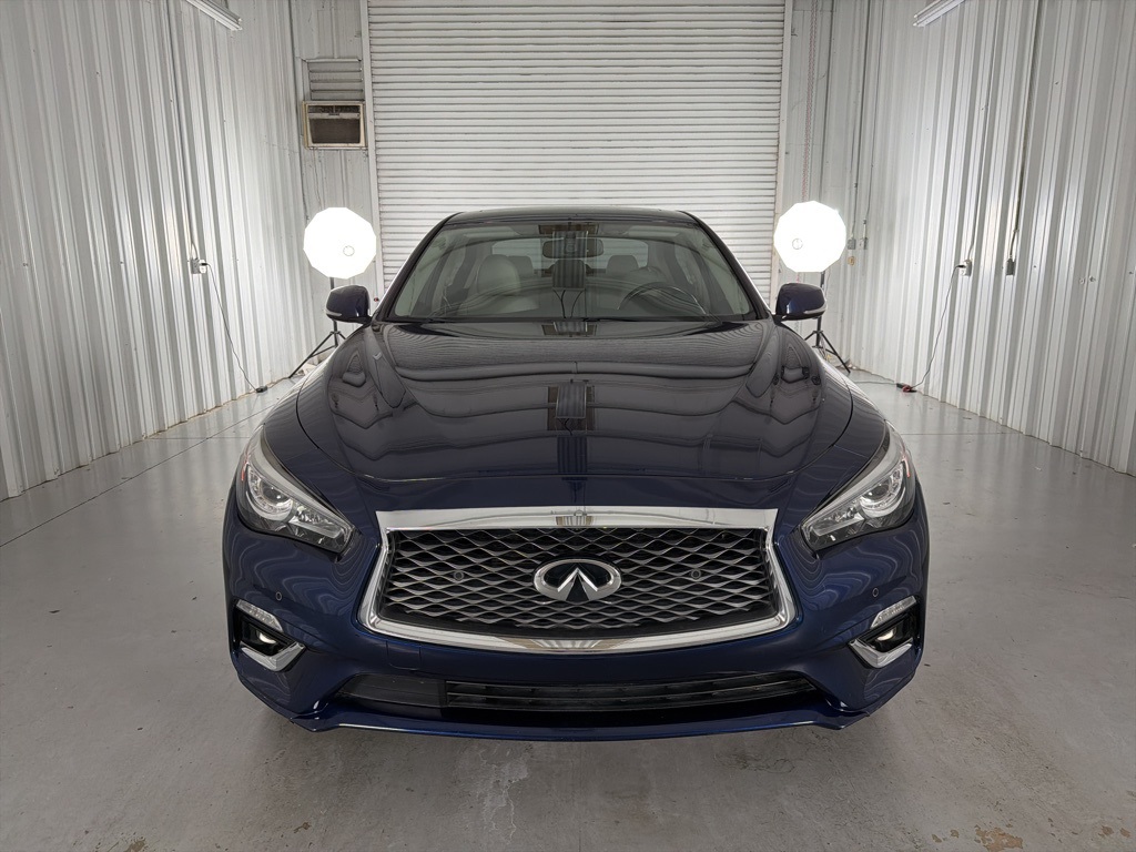 2022 Infiniti Q50 LUXE photo 2