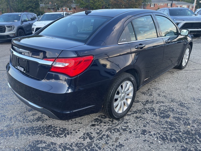 2012 Chrysler 200 Touring photo 5