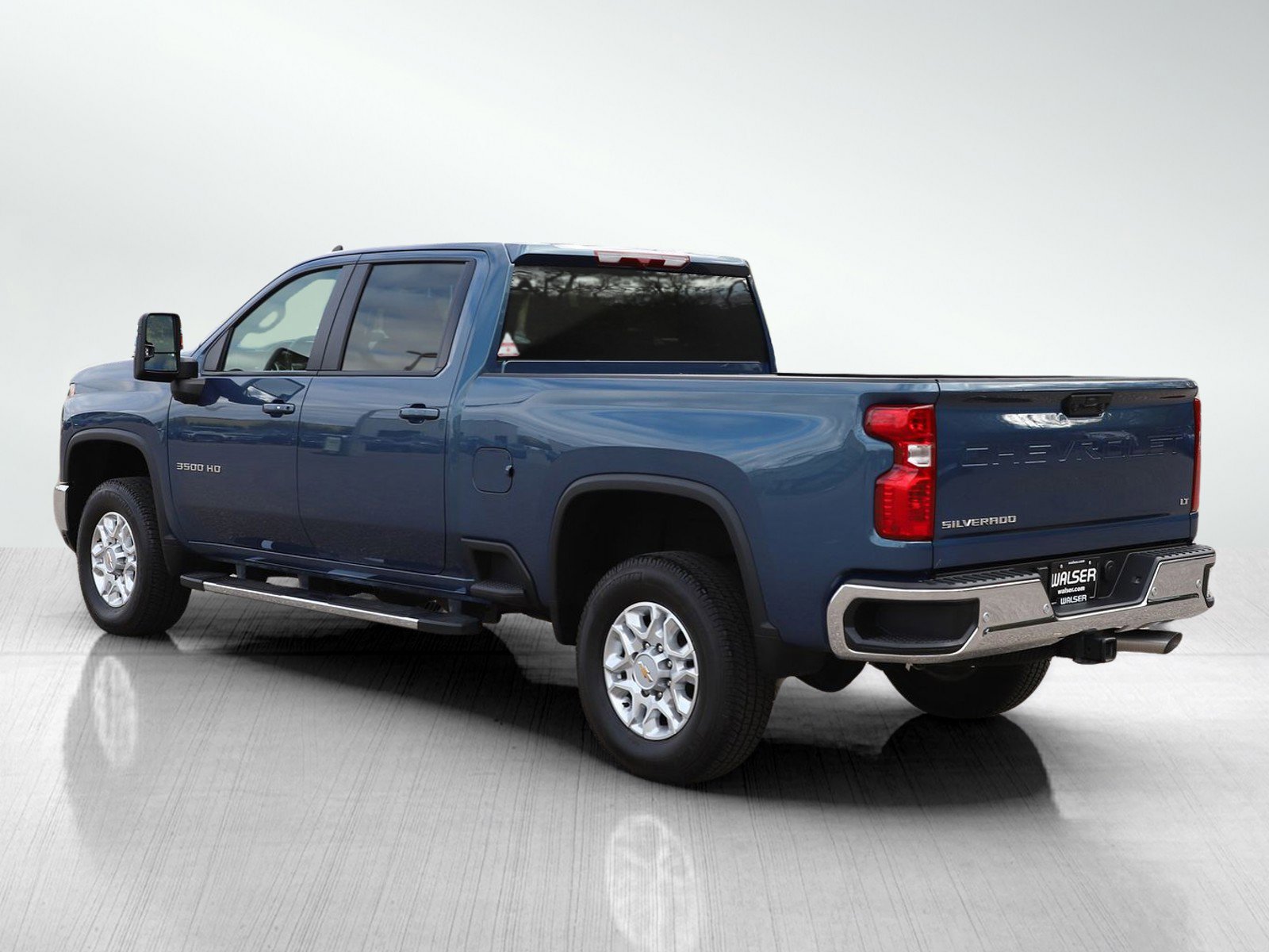 2025 Chevrolet Silverado 3500HD LT photo 3