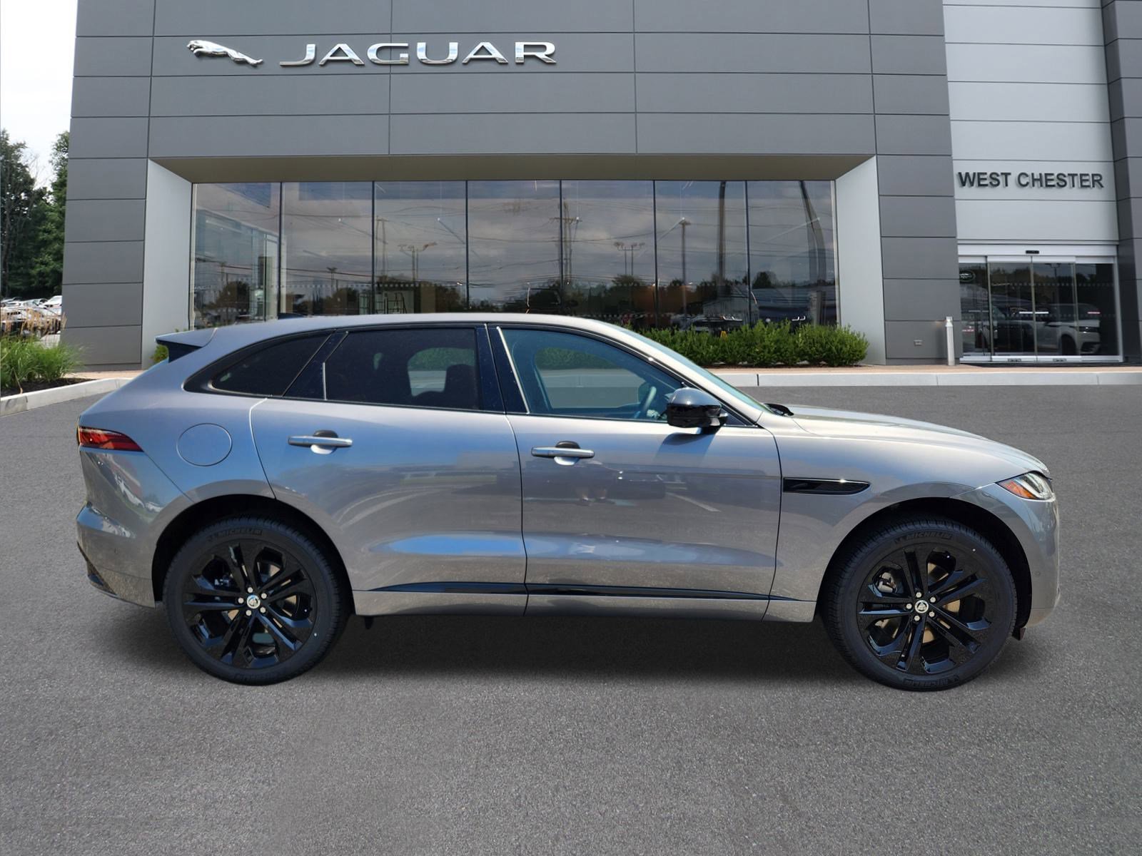 2026 Jaguar F-PACE P250 R-Dynamic S photo 4