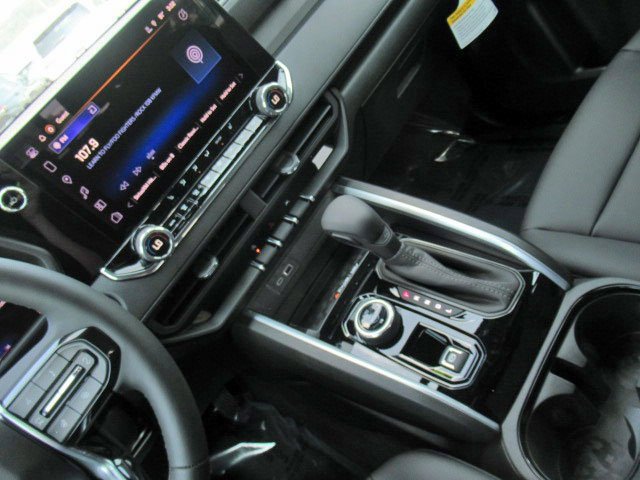 2025 Chevrolet Colorado Trail Boss photo 21