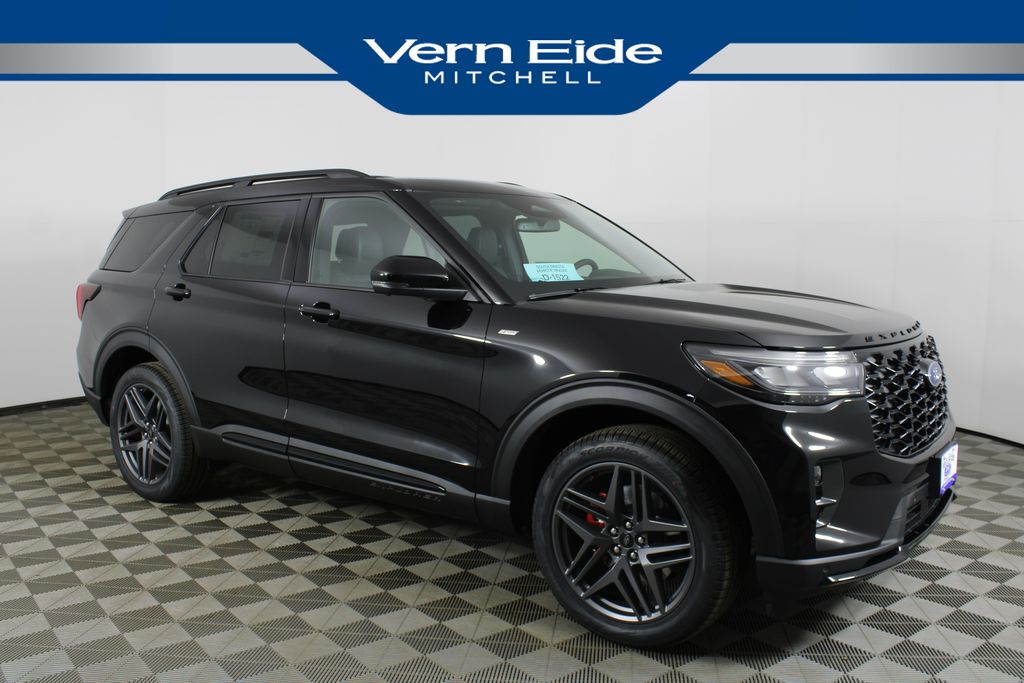 2026 Ford Explorer ST-LINE's photo