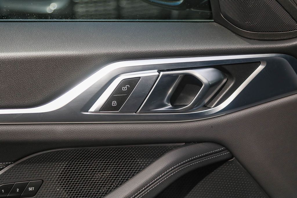2025 Bmw i4 eDrive40 photo 23