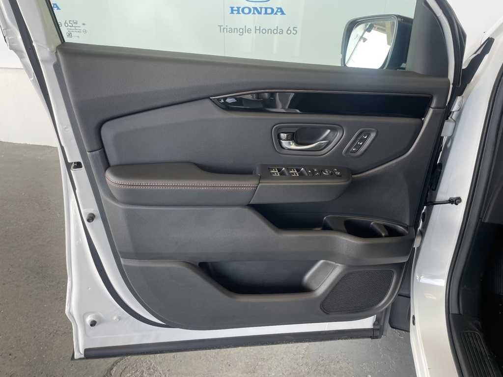 2025 Honda Pilot TrailSport photo 22