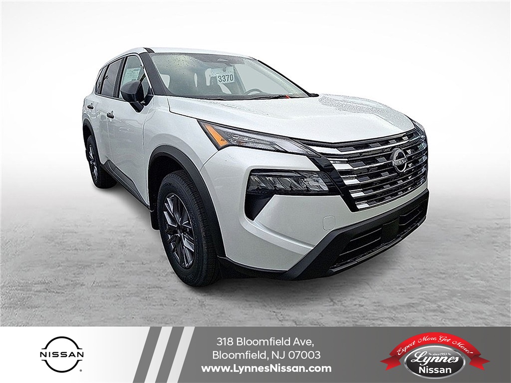 2025 Nissan Rogue S's photo