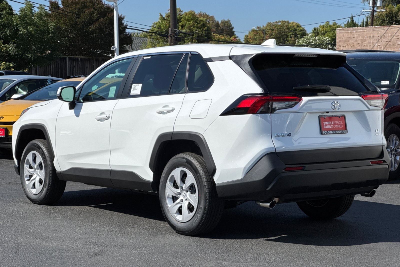 2025 Toyota RAV4 LE photo 7
