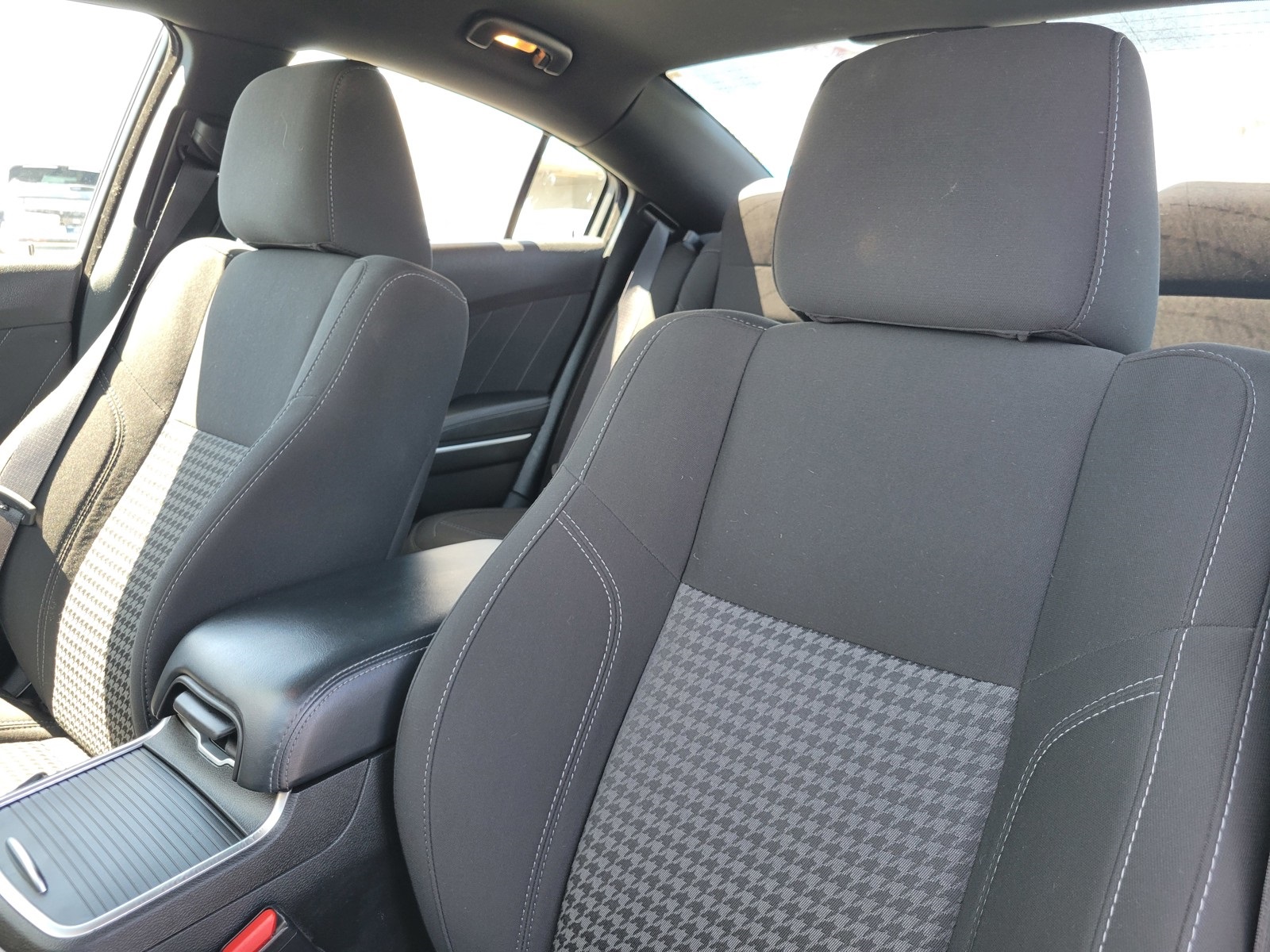 2023 Dodge Charger SXT photo 16