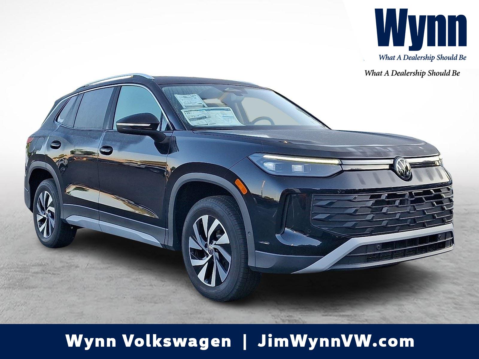 2025 Volkswagen Tiguan S's photo