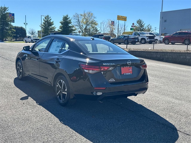 2025 Nissan Sentra SV photo 4