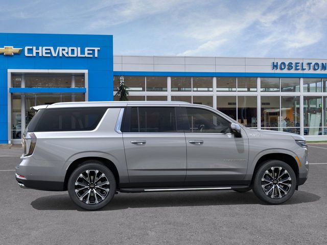 2026 Chevrolet Suburban High Country photo 4