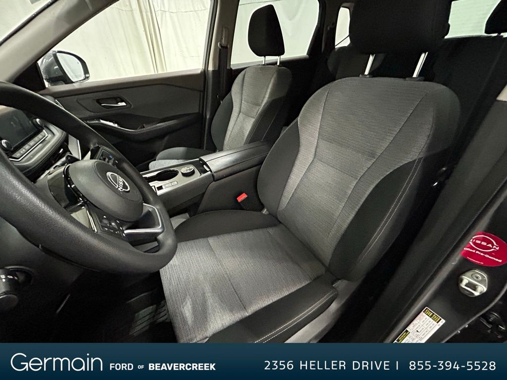 2023 Nissan Rogue SV photo 13