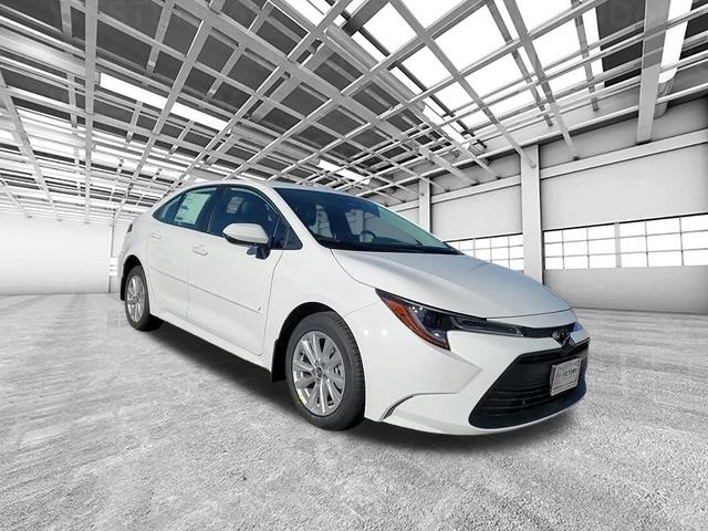 2026 Toyota Corolla LE's photo