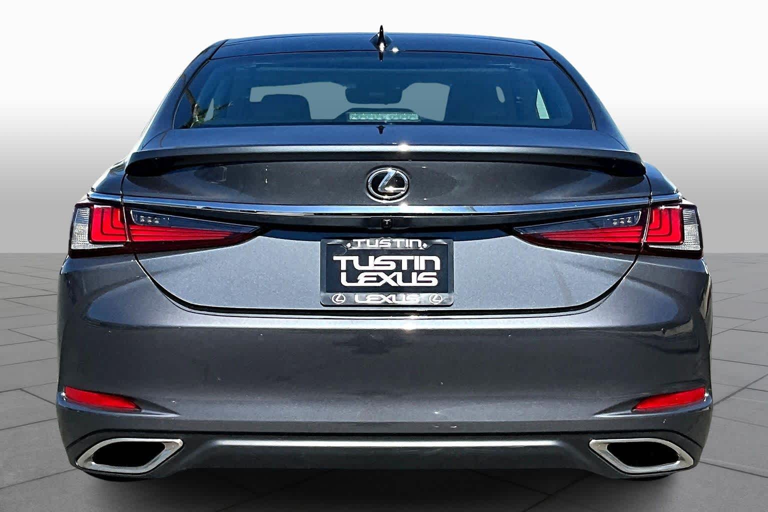 2024 Lexus ES 350 Luxury photo 4