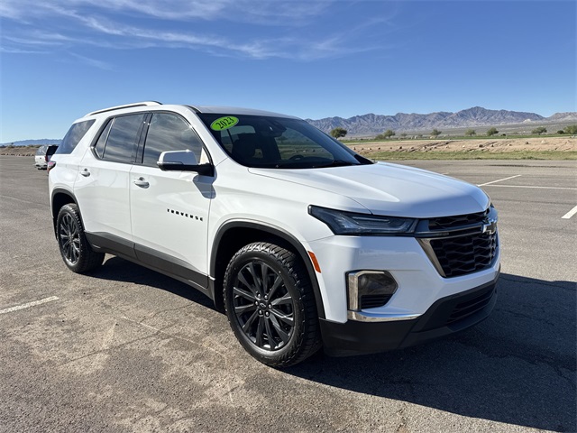2023 Chevrolet Traverse RS photo 2