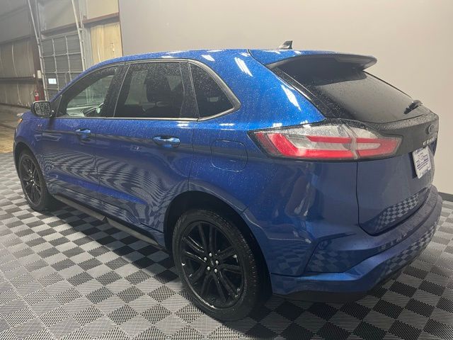 2024 Ford Edge ST photo 3