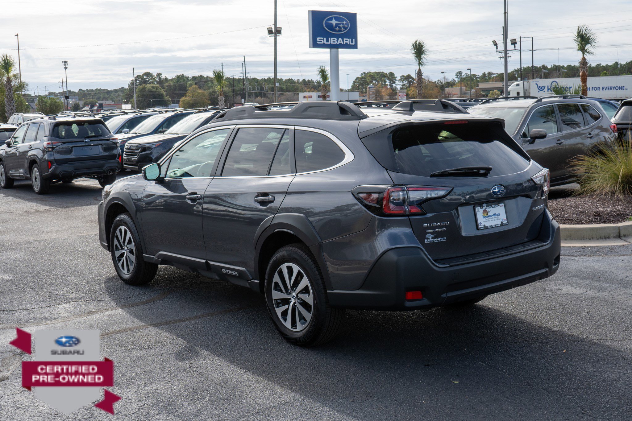 2025 Subaru Outback Premium photo 4