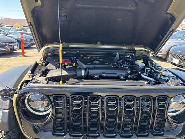 2025 Jeep Wrangler Willys photo 21