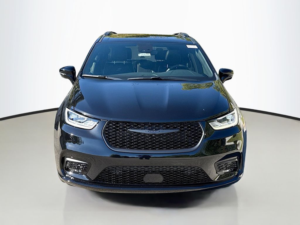 2026 Chrysler Pacifica Limited photo 2