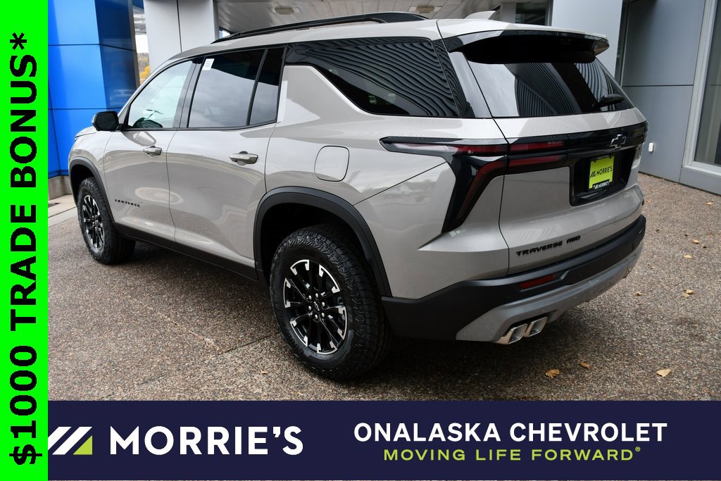 2026 Chevrolet Traverse Z71 photo 3