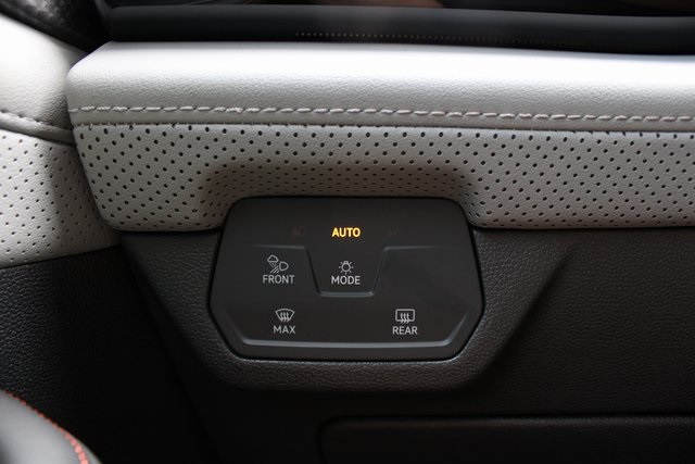 2025 Volkswagen Atlas Peak Edition SE photo 12