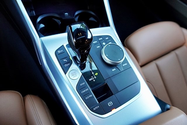 Used 2022 White BMW 330i image 30