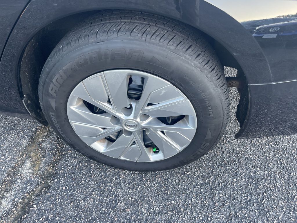 2021 Nissan Altima 2.5 S photo 8