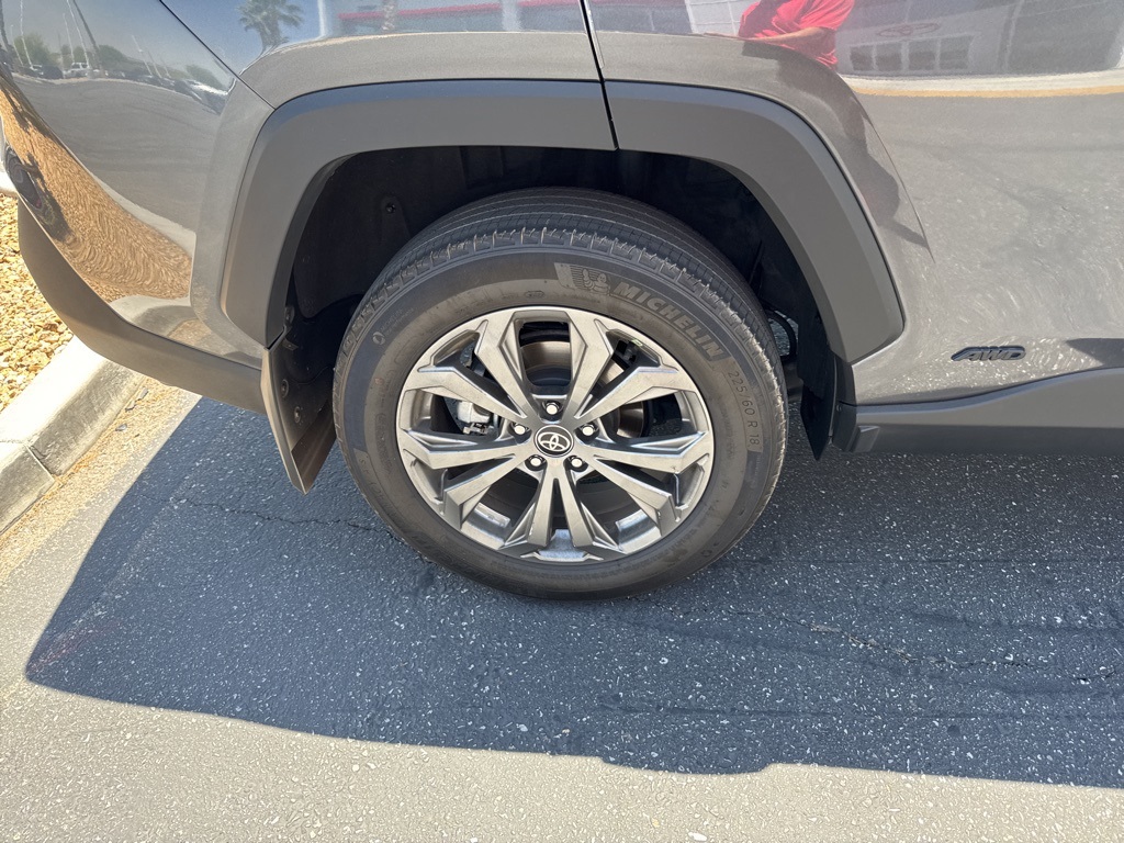 2022 Toyota RAV4 Hybrid Limited photo 18