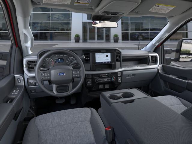 2025 Ford F-350 XL photo 9