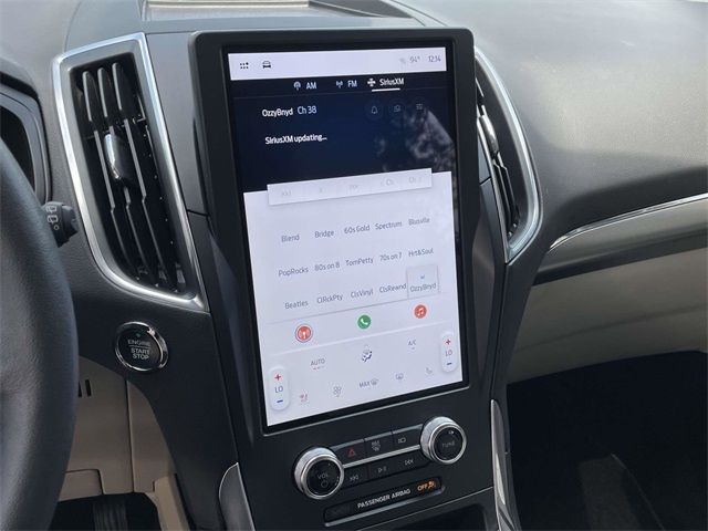 2024 Ford Edge Titanium photo 12