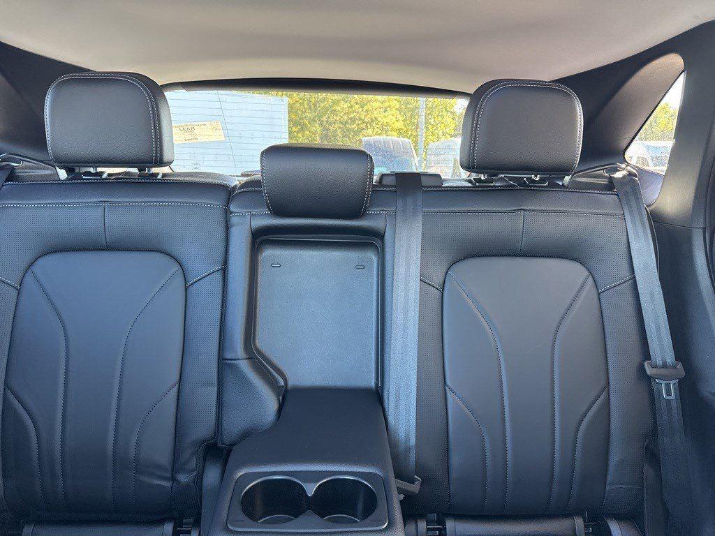2025 Ford Escape Plug-In Hybrid photo 33