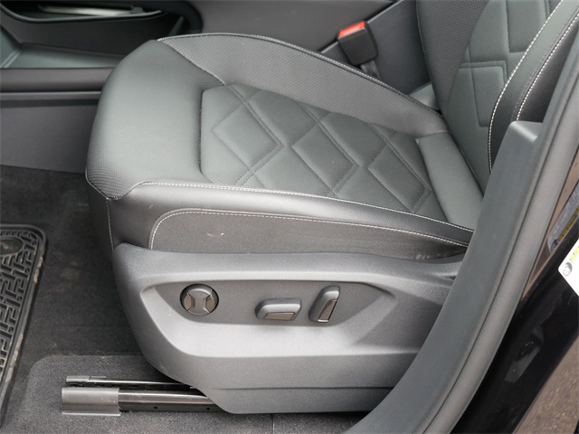 2025 Volkswagen Atlas SE Technology photo 13