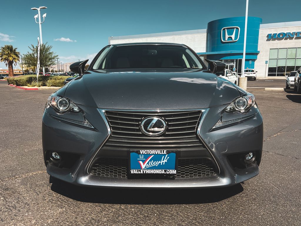 2016 Lexus IS 200t photo 14