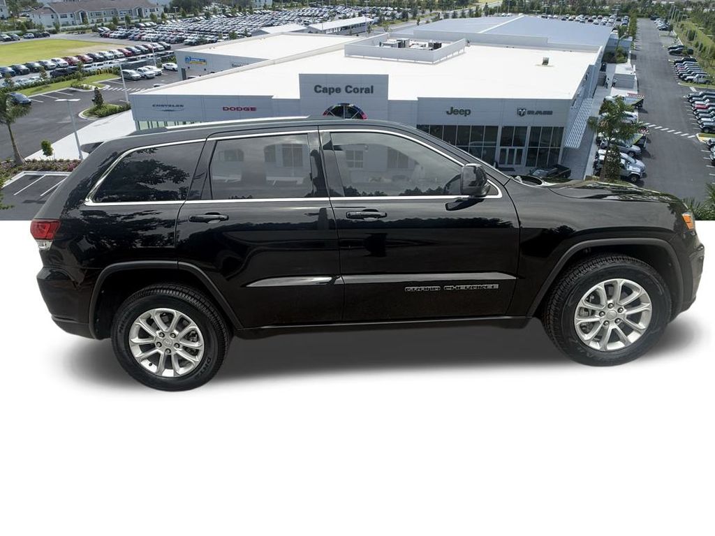 2021 Jeep Grand Cherokee Laredo E photo 3
