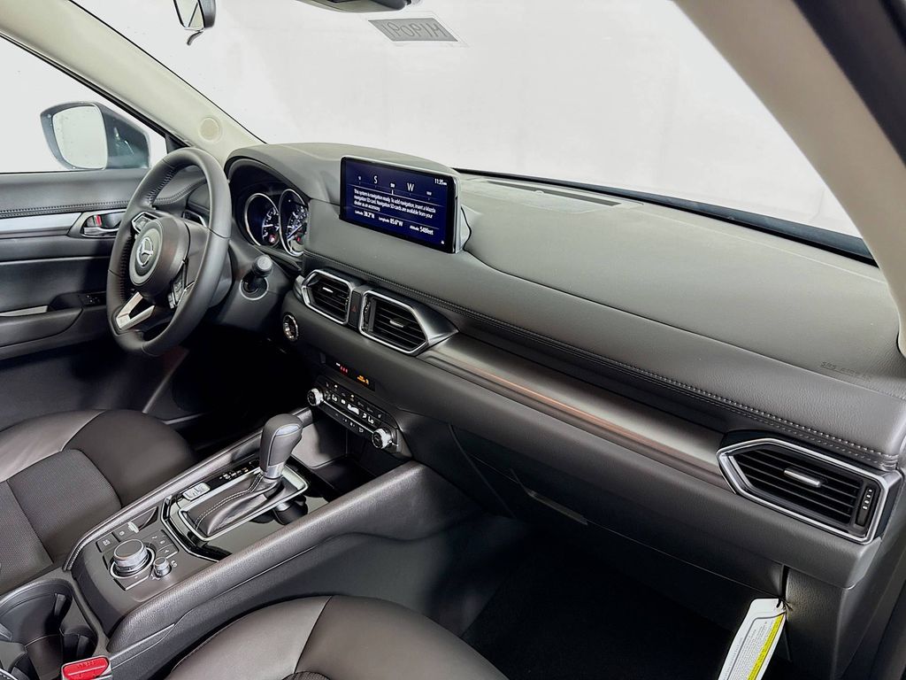 2025 Mazda CX-5 2.5 Select photo 28