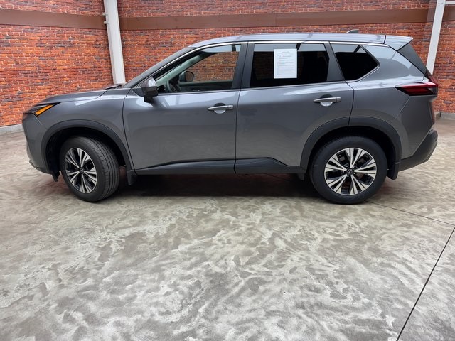 2022 Nissan Rogue SV photo 2