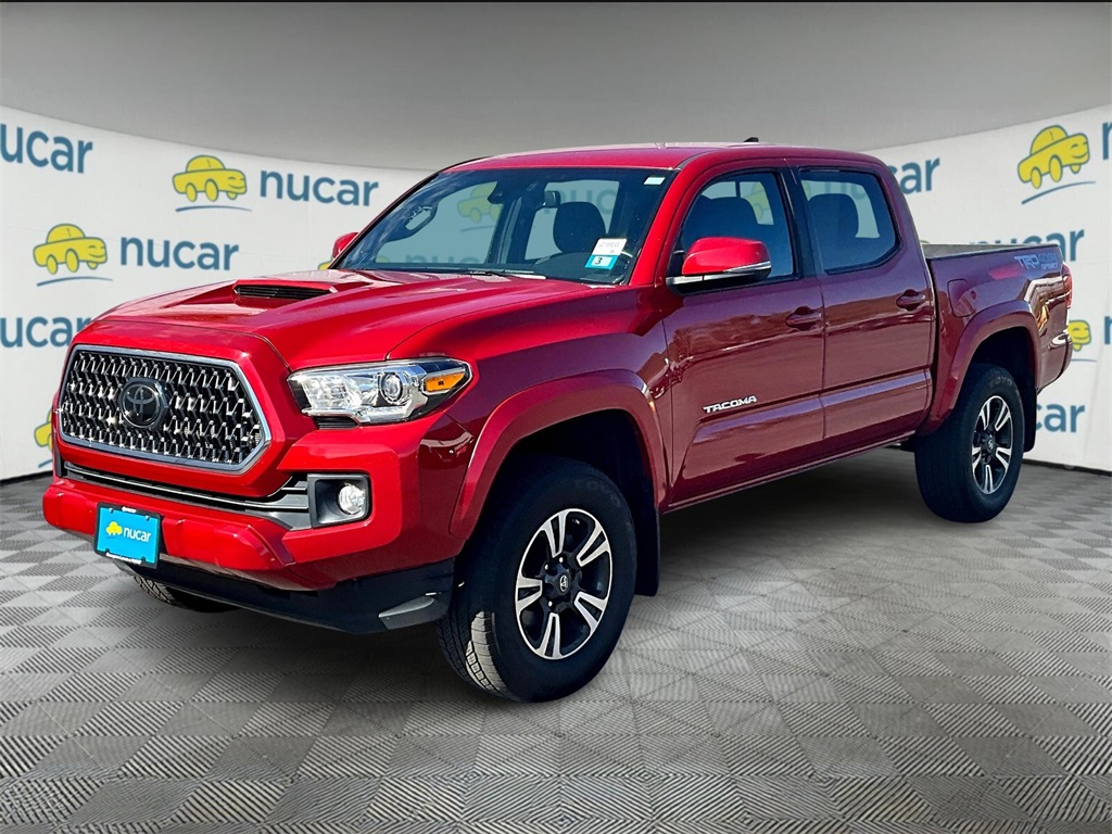 2019 Toyota Tacoma TRD Sport photo 3