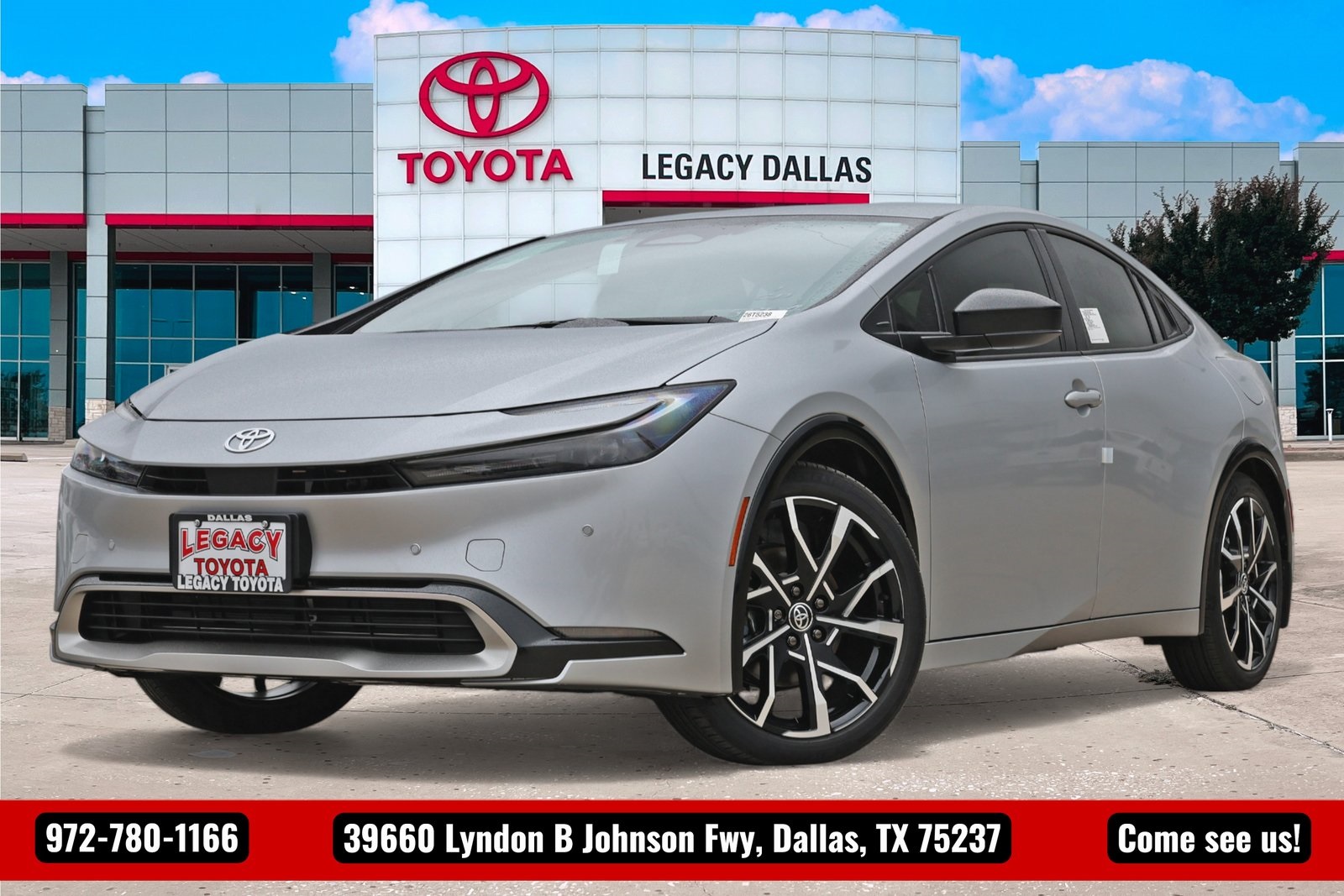 2026 Toyota Prius XSE's photo